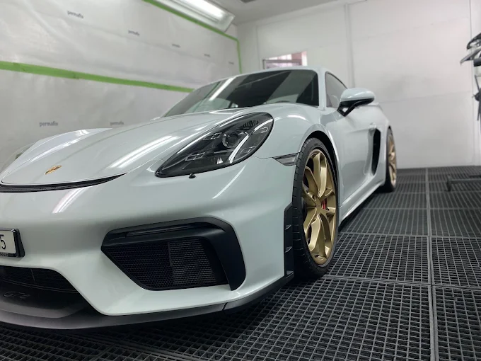 Porsche in der LUAR Werkstatt